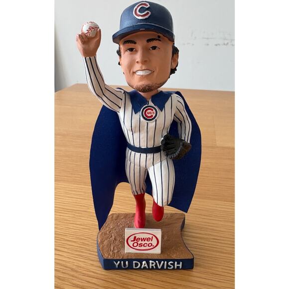 Chicago Cubs Yu Darvish Bobblehead Super-Yu 2020 Wrigley Field - Picture 1 of 6